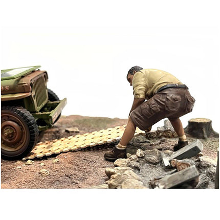 American Diorama Figure 2 for 1/18 Scale Model - 4X4 Mechanic with Board Accessory ,