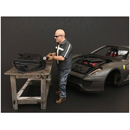 American Diorama Figurine - "Chop Shop" Mr. Fabricator Polyresin for 1/18 Scale Models ,