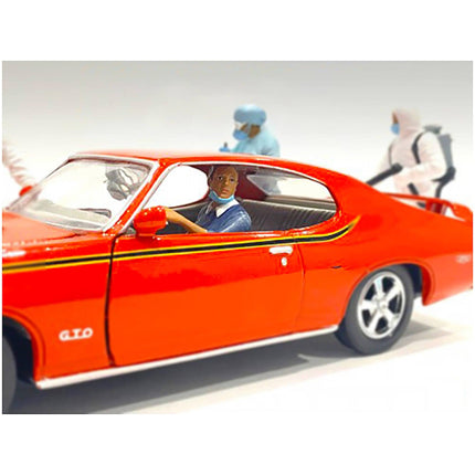 American Diorama Figurine III - Polyresin Material Hazmat Crew 1/24 Scale Models ,