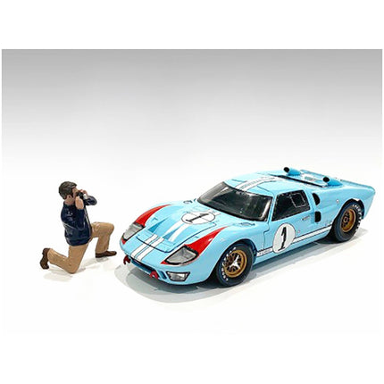 American Diorama Figurine IV - Polyresin Material Race Day 2 for 1/18 Scale Models ,