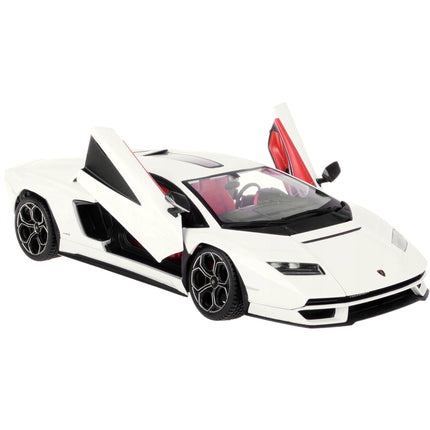Bburago Kids' 1/24 Diecast Model Car - Lamborghini Countach LPI 800-4 White ,