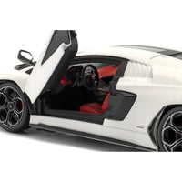 Bburago Kids' 1/24 Diecast Model Car - Lamborghini Countach LPI 800-4 White ,