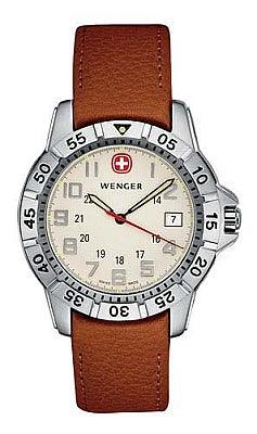 Wenger Men's Swiss Made Mountaineer Leather Strap Watch 72613 ,
